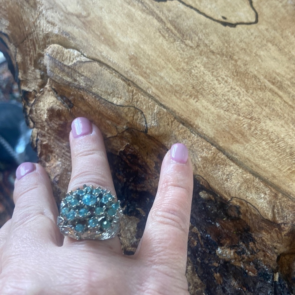 Gorgeous Blue Rhinestone Ring - Picture 2 of 4